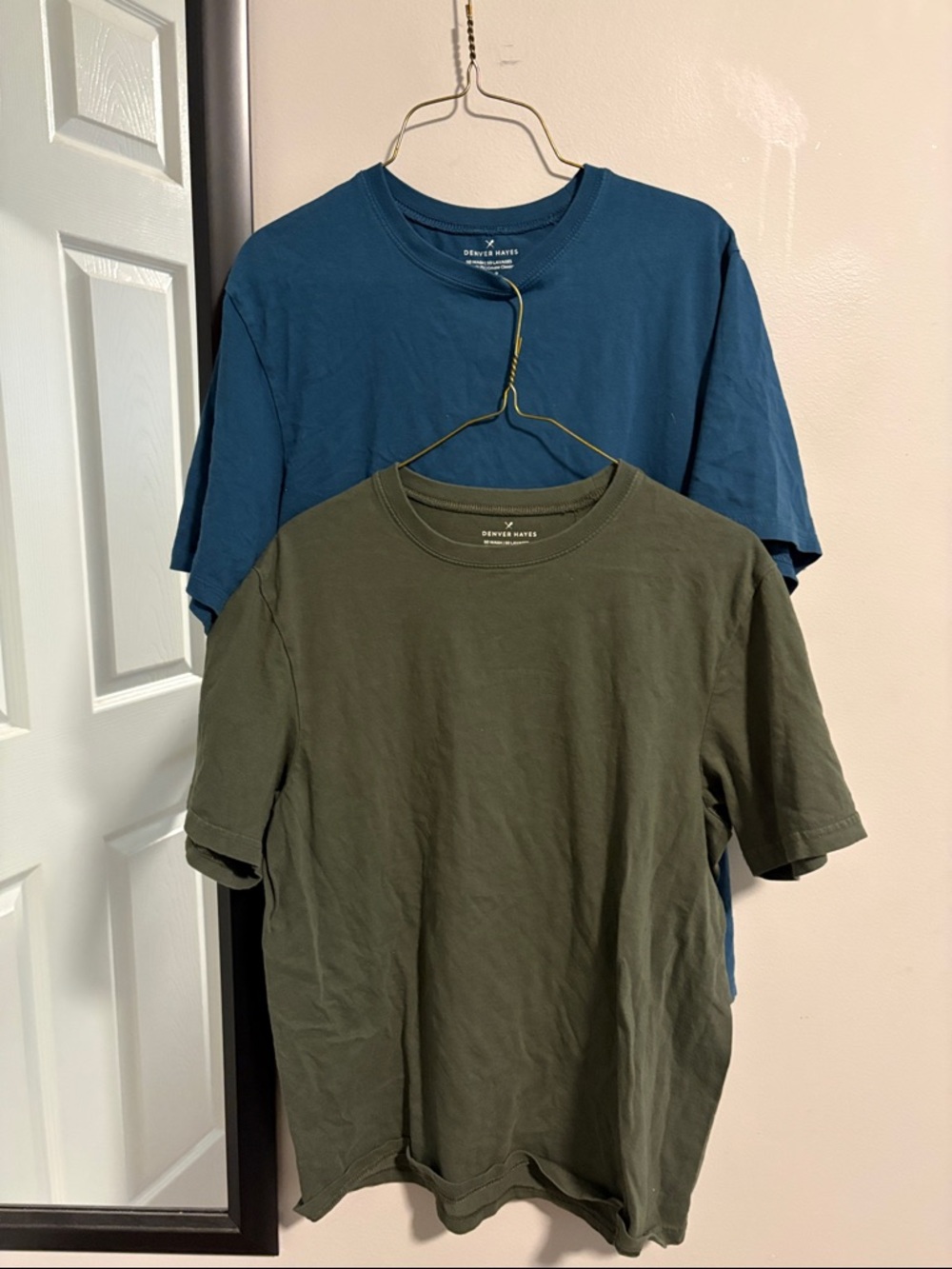 2 Denver Hayes Men's Short Sleeve Crew Tees in Olive Green & Teal Blue